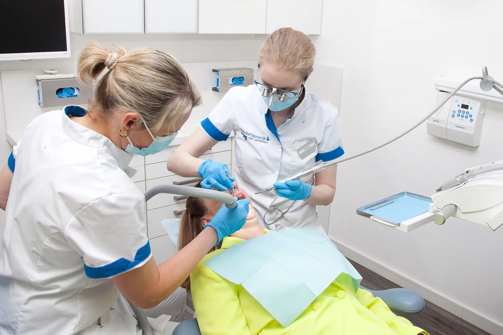 Tandarts Emese van Pinxteren